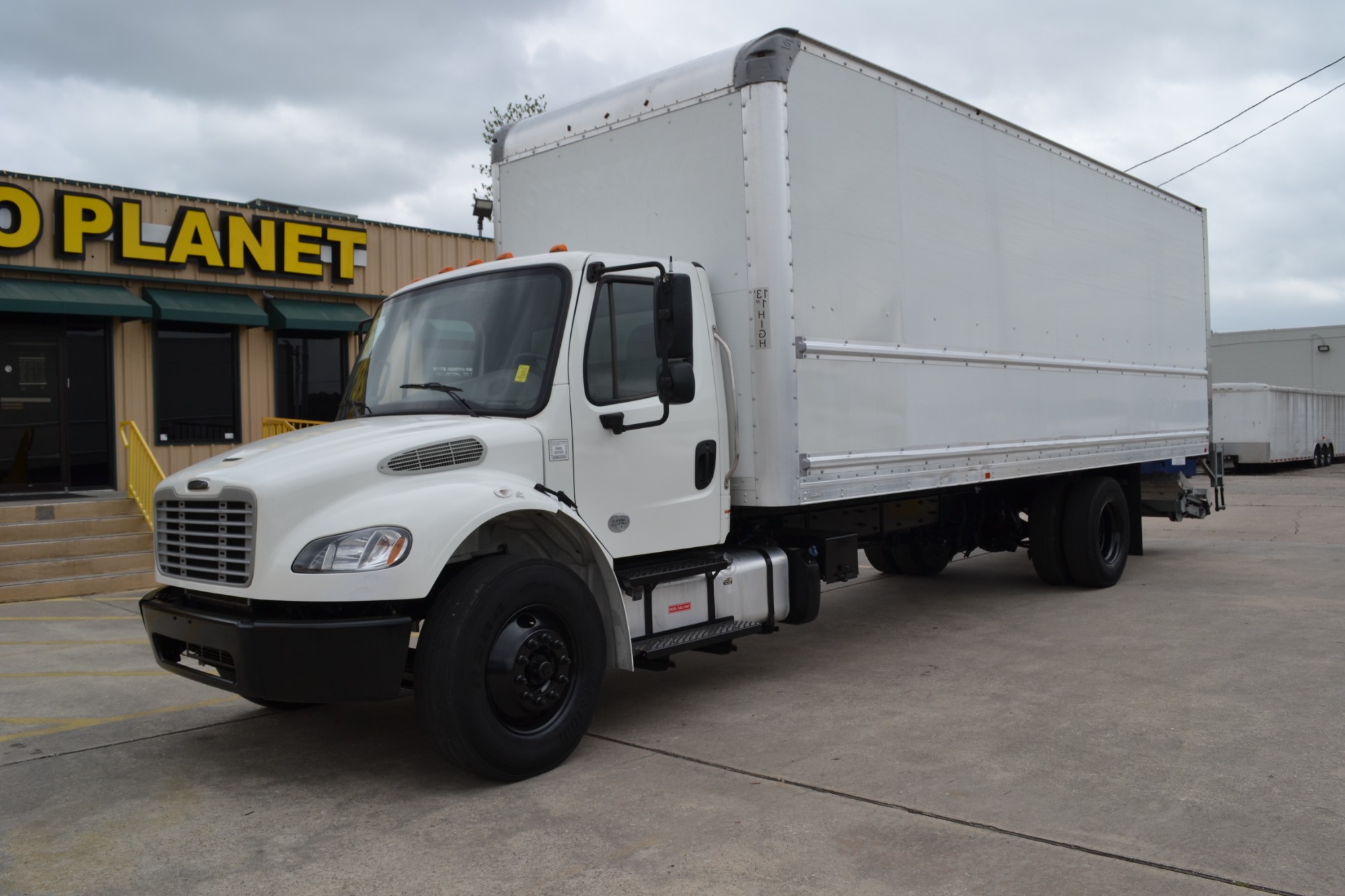 photo of 2019 FREIGHTLINER M2-106 26FT BOX 